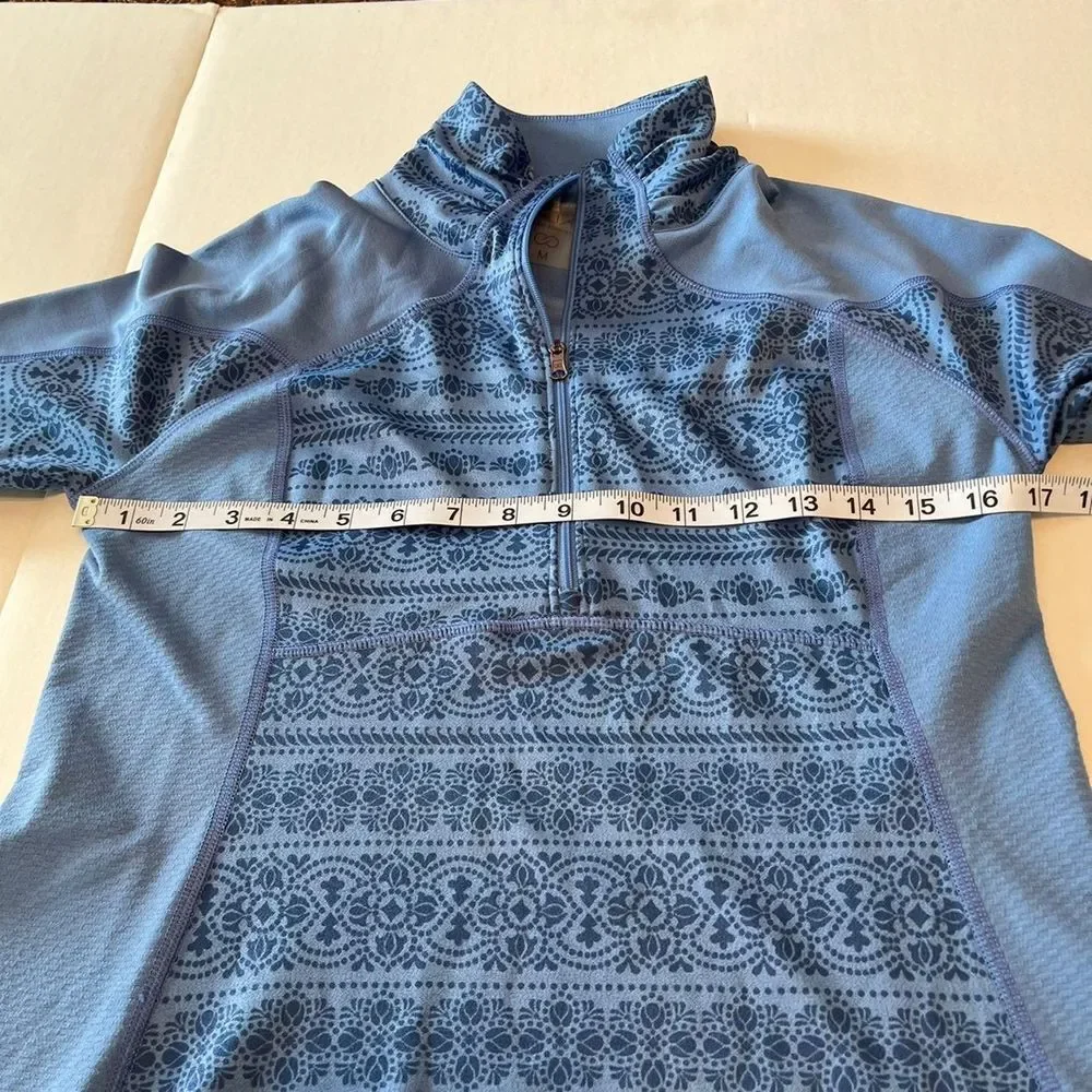 Calia by Carrie Underwood‎ quarter zip pullover. Baby blue size medium. Preowned